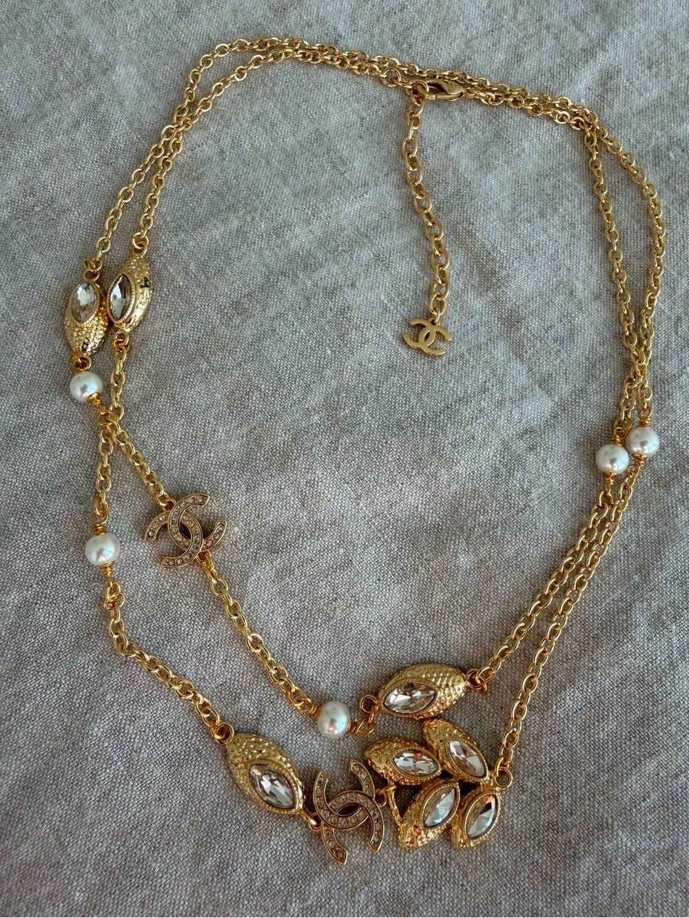 💛CHANEL Gold-Tone Pearl & Crystal Multilayer Necklace✨